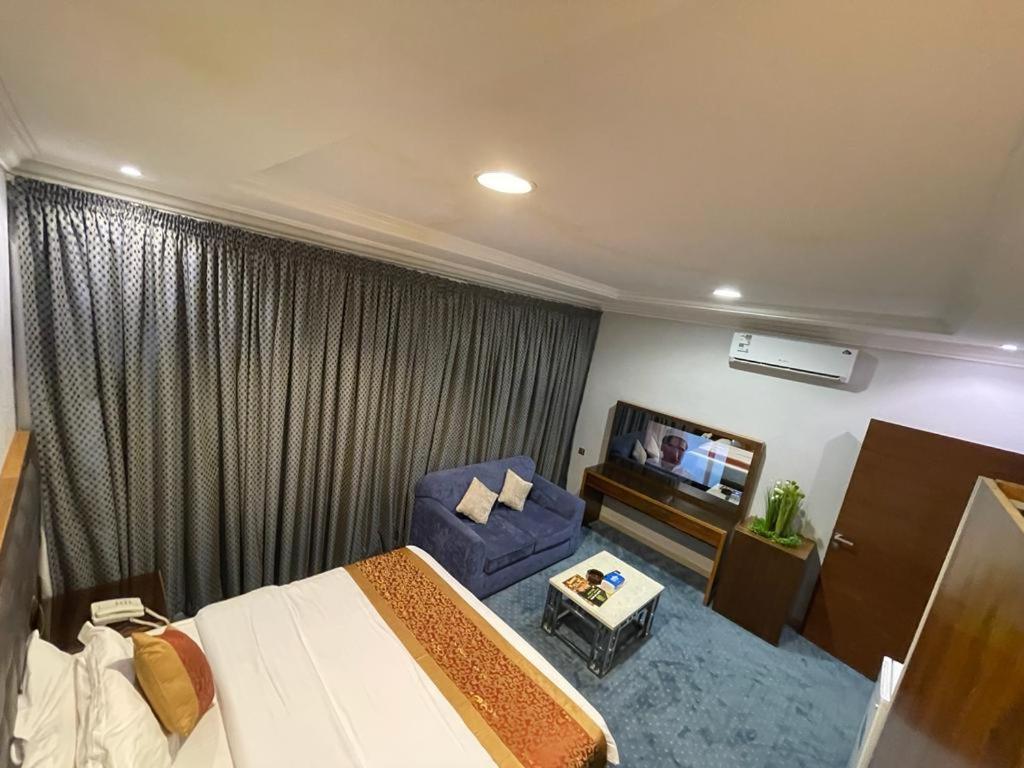 الماسم للأجنحة الفاخرة- الملك فهد - الرياض Riad Exterior foto