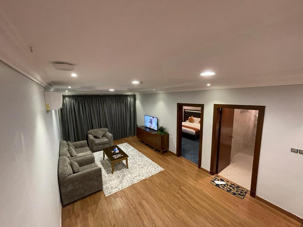 الماسم للأجنحة الفاخرة- الملك فهد - الرياض Riad Exterior foto