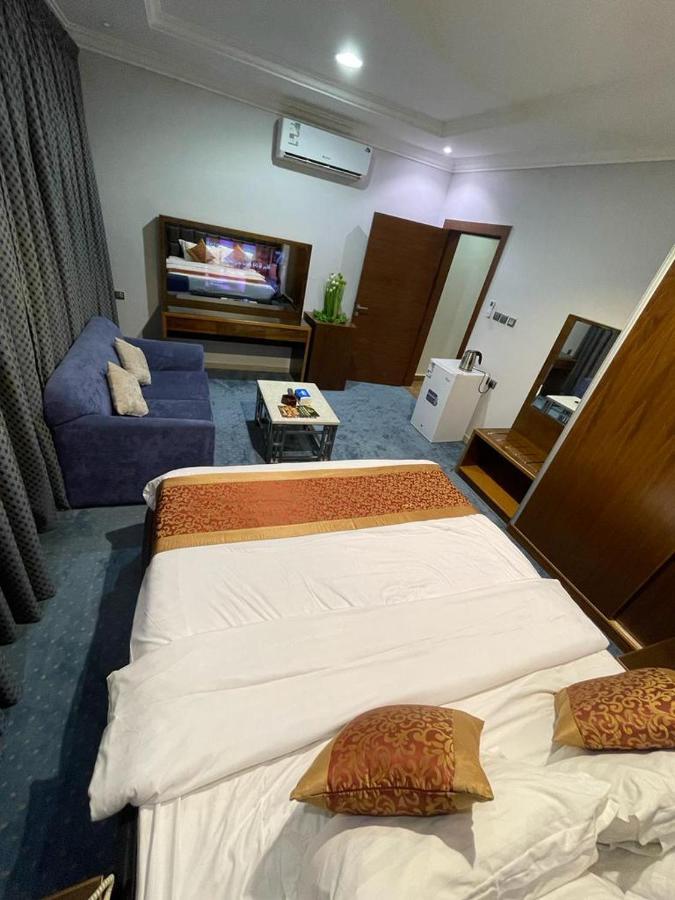 الماسم للأجنحة الفاخرة- الملك فهد - الرياض Riad Exterior foto