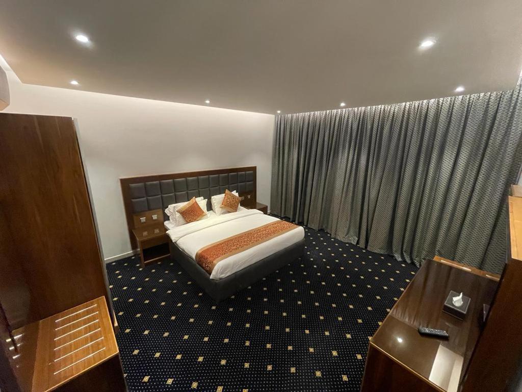 الماسم للأجنحة الفاخرة- الملك فهد - الرياض Riad Exterior foto