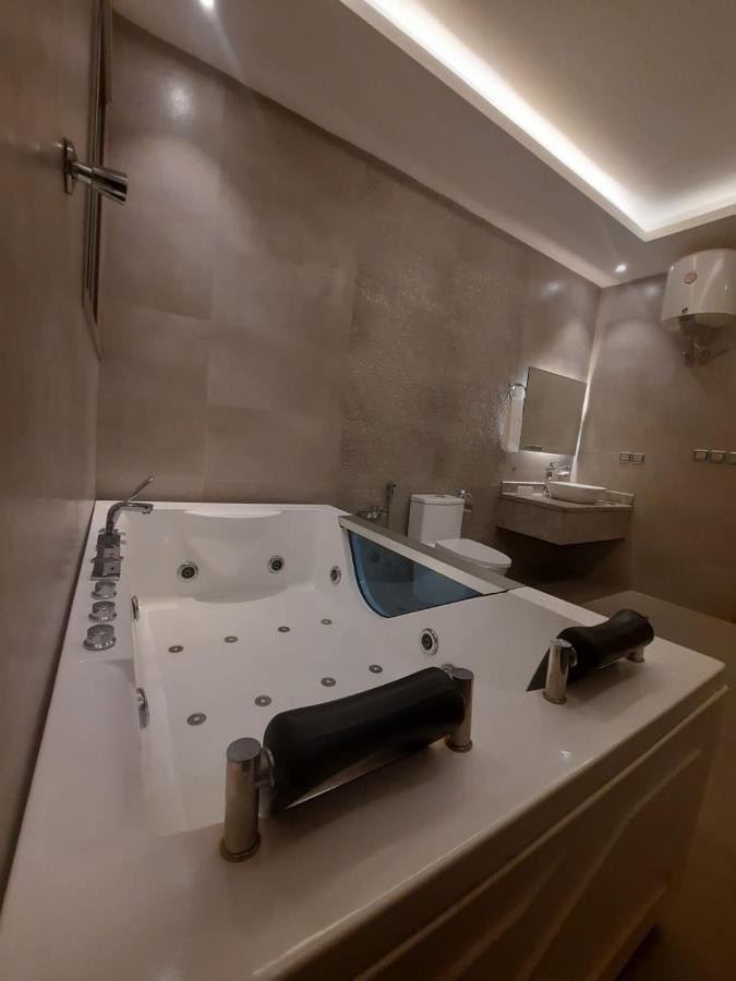 الماسم للأجنحة الفاخرة- الملك فهد - الرياض Riad Exterior foto