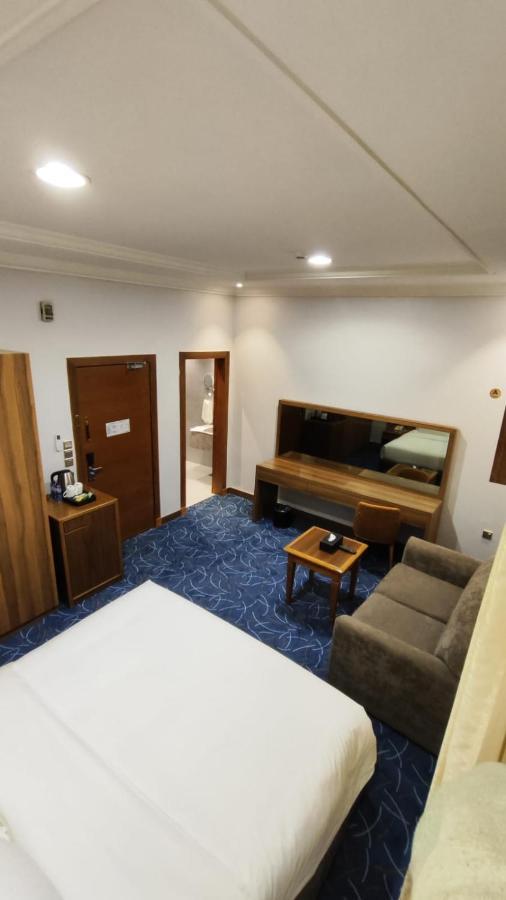 الماسم للأجنحة الفاخرة- الملك فهد - الرياض Riad Exterior foto
